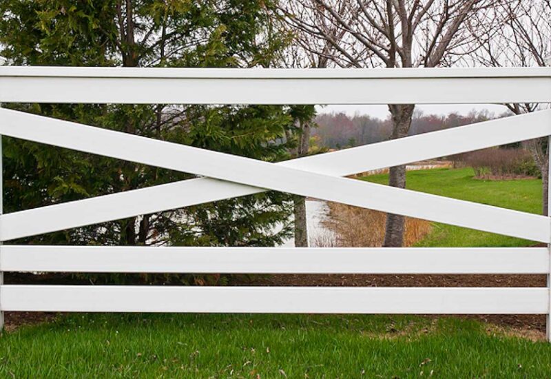 Custom 5-Rail Crossbuck White 5-Rail Crossbuck with Custom T-Rail top