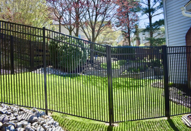 Bay Breeze Black Bay Breeze Extra Picket Flush Bottom