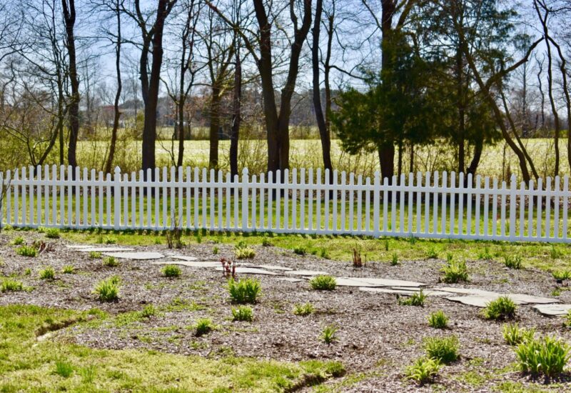 Lancaster White Lancaster with Dog Ear Picket Caps & Gothic Post Caps