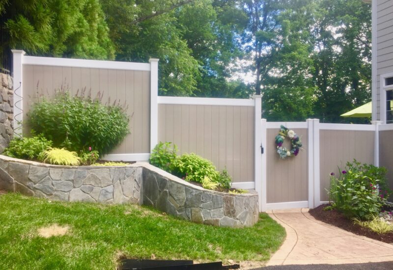 Caroline Two-Tone Khaki & White Caroline with "Stepped" transition posts