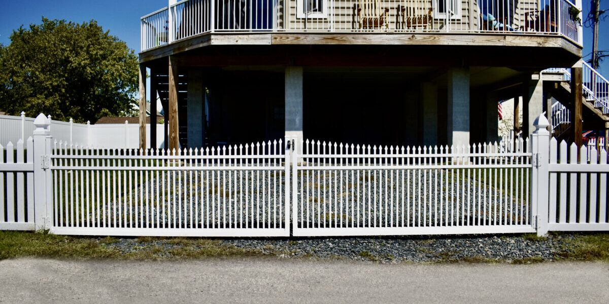 White Custom Concave Sailwind Gate