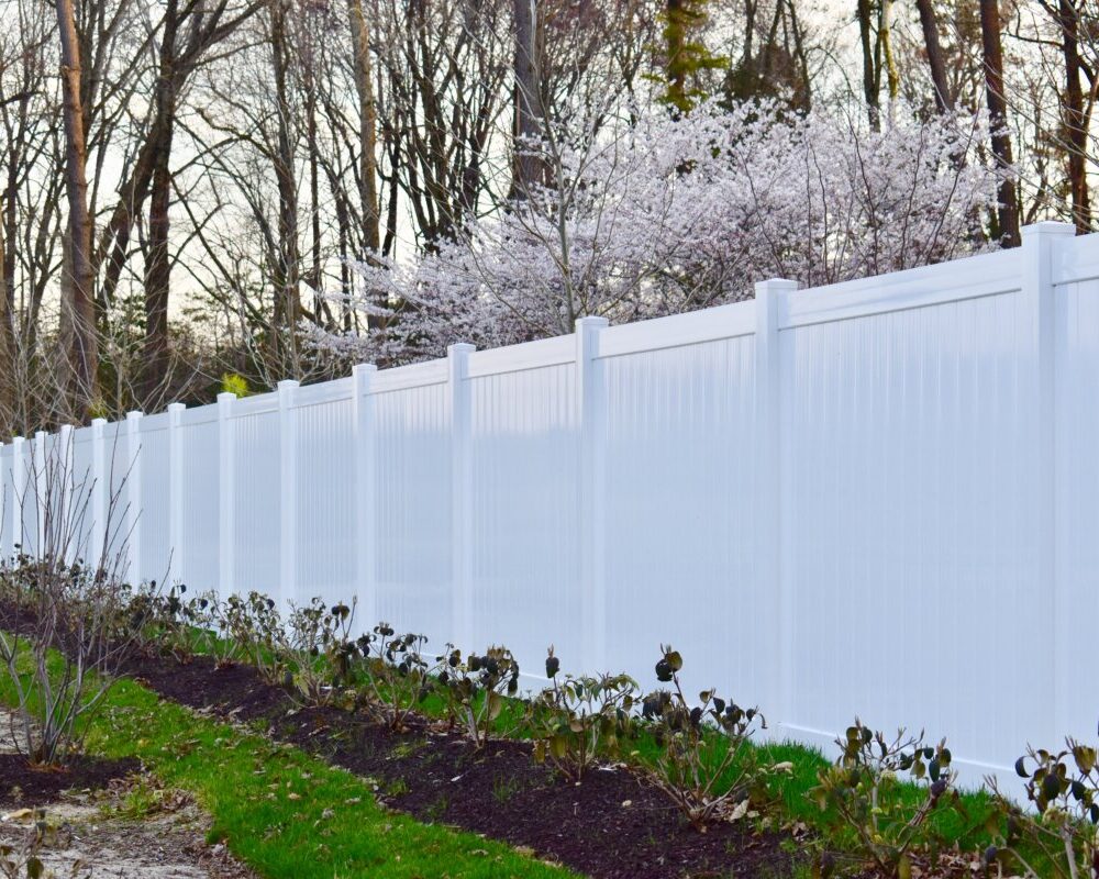 White Caroline with Deco Rails