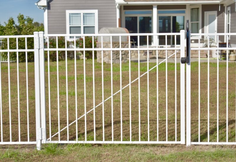 Bay Breeze White Bay Breeze Flush Bottom