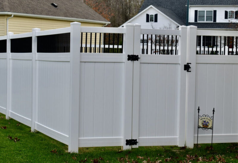 Prince George White Prince George with Deco Rails