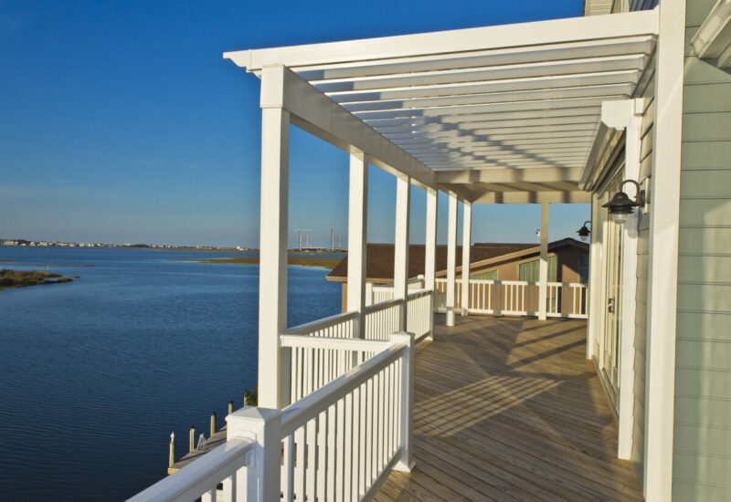 Fairfield White Fairfield with Square Posts