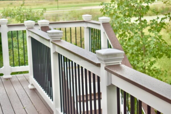 White 200 Series with Cayenne Trim Board & Black Aluminum Balusters