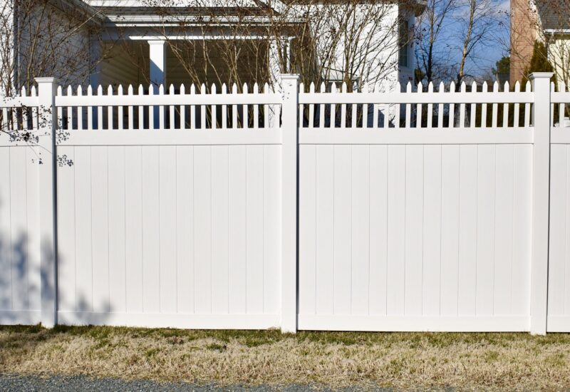 Worchester White Worchester with Deco Rail