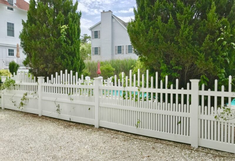 Custom Classic Picket White Mix of Classic Picket styles: Combo of Choptank, Harrington, & York