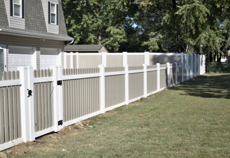 Potomac Two-Tone Khaki & White Potomac with Dog Ear Picket Caps & Caroline in Back